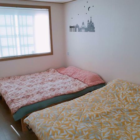 Ocean Capsule Guesthouse Gangneung Buitenkant foto