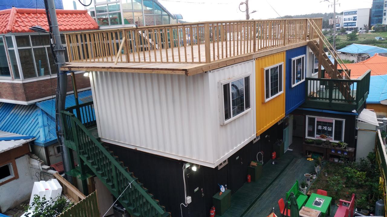 Ocean Capsule Guesthouse Gangneung Buitenkant foto