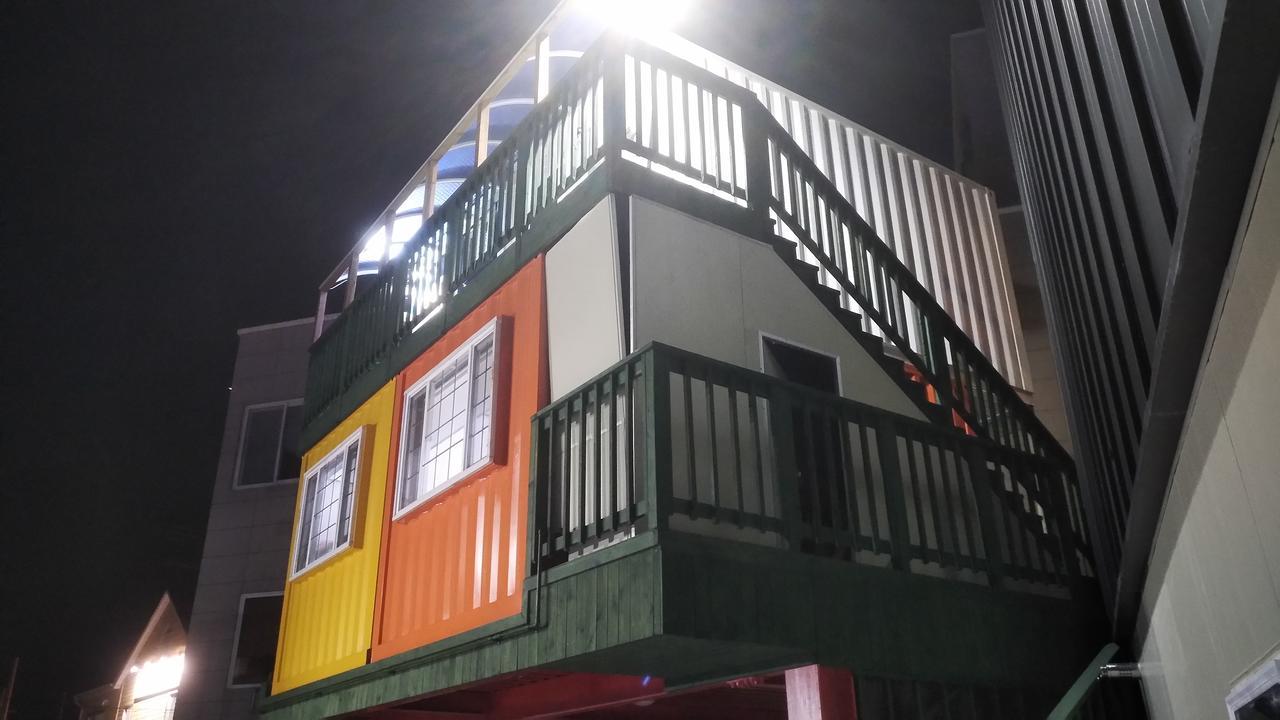 Ocean Capsule Guesthouse Gangneung Buitenkant foto